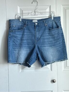 Nicole Miller NewYork Denim Clean Cutoff Shorts Casual Summer Size 14 Waist 38”
